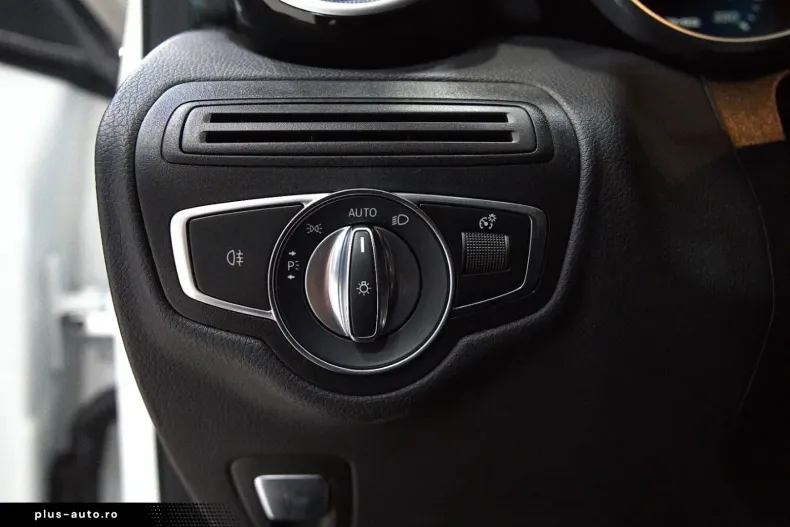 Mercedes-Benz GLC 63 AMG (Clasa GLC) din 2022 cu 34.141 km - oferta MER181807 - foto 19