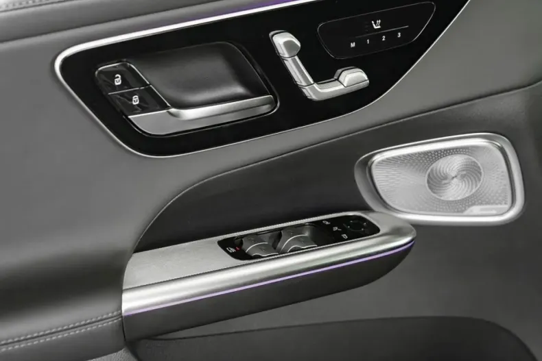 Mercedes-Benz GLC 63 AMG (Clasa GLC) din 2024 cu 14.700 km - oferta MER181809 - foto 17