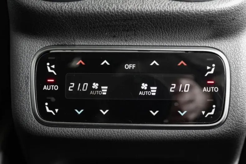 Mercedes-Benz GLC 63 AMG (Clasa GLC) din 2024 cu 14.700 km - oferta MER181809 - foto 18