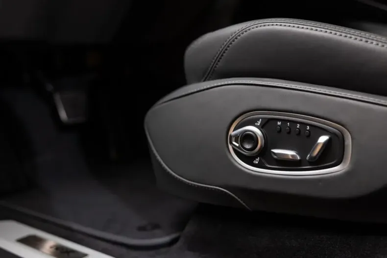 Aston Martin DBX din 2024 cu 18.000 km - oferta AST181812 - foto 13