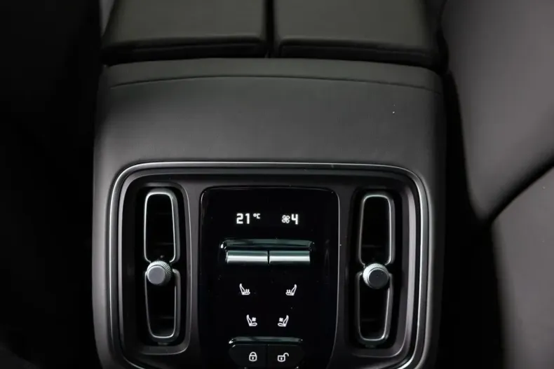 Aston Martin DBX din 2024 cu 18.000 km - oferta AST181812 - foto 22