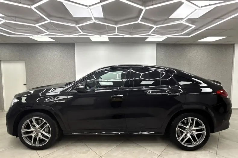 Mercedes-Benz GLE 63 AMG (Clasa GLE) din 2021 cu 24.000 km - oferta MER181834 - foto 2