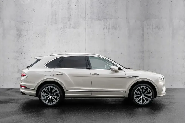 Bentley Bentayga din 2025 cu 50 km - oferta BEN181837 - foto 2
