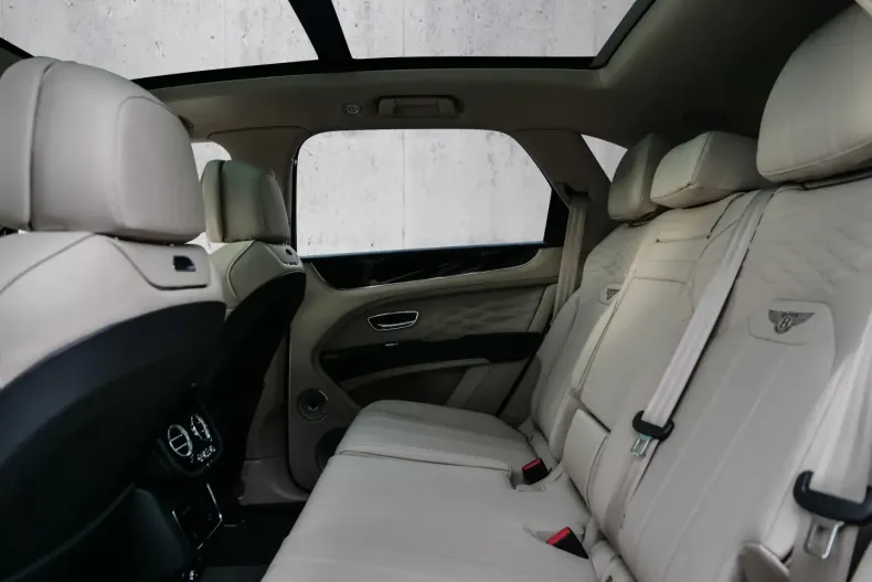 Bentley Bentayga din 2025 cu 50 km - oferta BEN181837 - foto 12