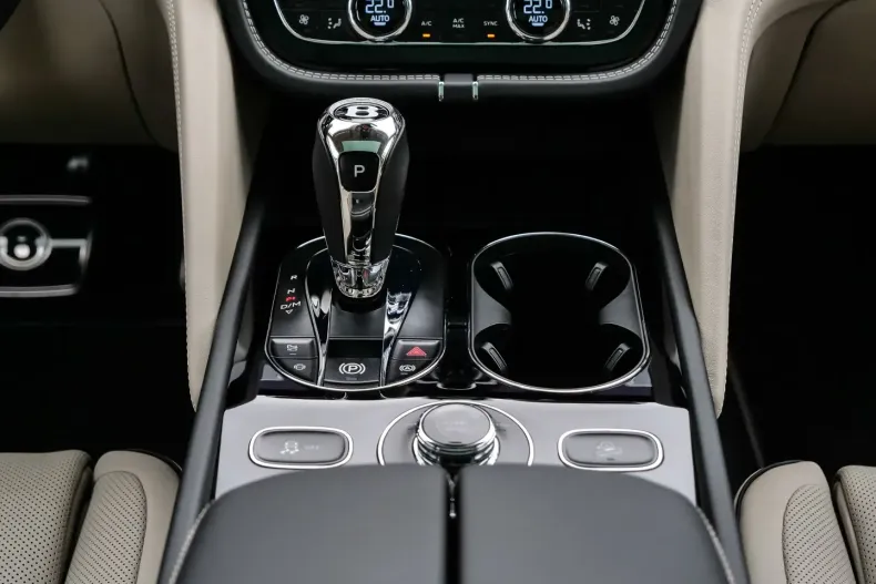 Bentley Bentayga din 2025 cu 50 km - oferta BEN181837 - foto 13