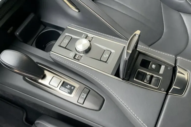 Lexus LC 500 din 2024 cu 11.873 km - oferta LEX181839 - foto 15