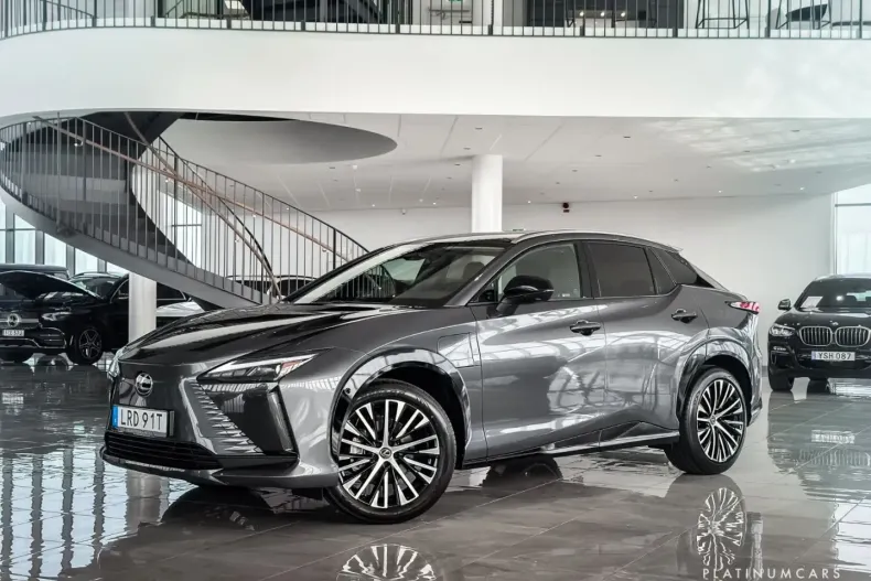 Lexus RZ din 2023 cu 19.000 km - oferta LEX181857 - foto 1