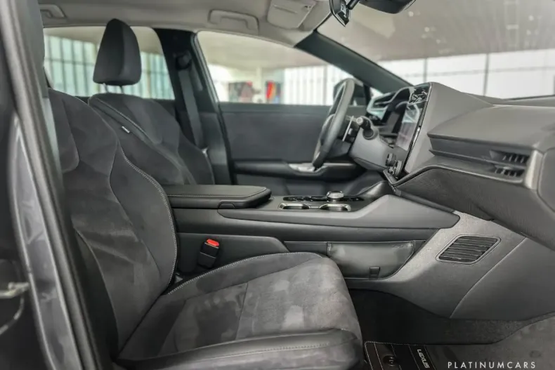 Lexus RZ din 2023 cu 19.000 km - oferta LEX181857 - foto 6