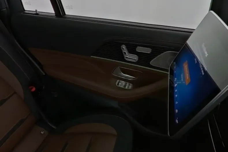 Mercedes-Benz GLS 63 (Clasa GLS) din 2023 cu 6.413 km - oferta MER181859 - foto 8