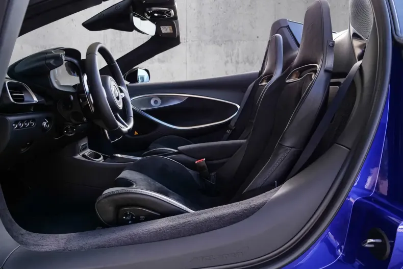 McLaren Artura din 2025 cu 50 km - oferta MCL181860 - foto 12