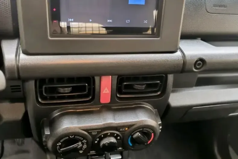 Suzuki Jimny din 2022 cu 26.800 km - oferta SUZ181864 - foto 7