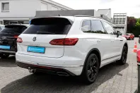 Volkswagen Touareg din 2022 cu 60.333 km - oferta VOL181868 - foto 2