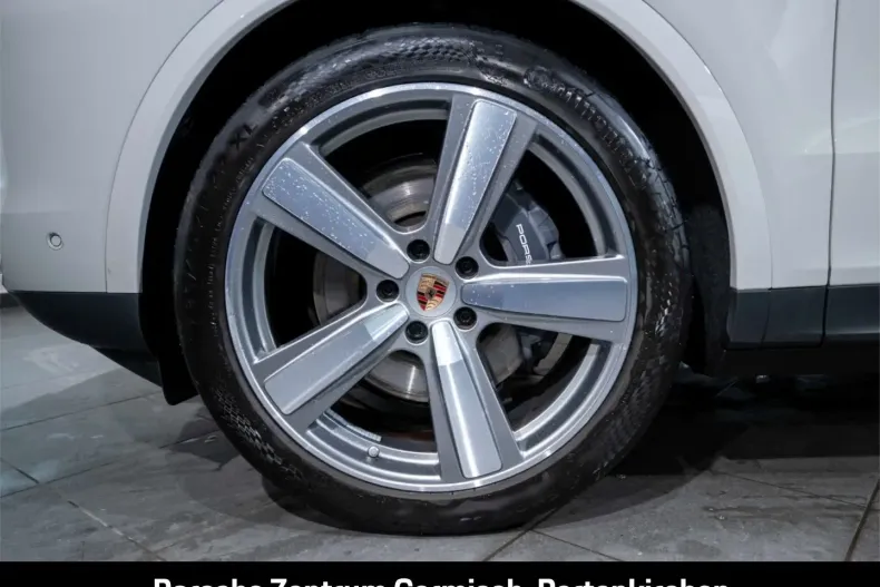 Porsche Cayenne din 2024 cu 13.230 km - oferta POR181870 - foto 6