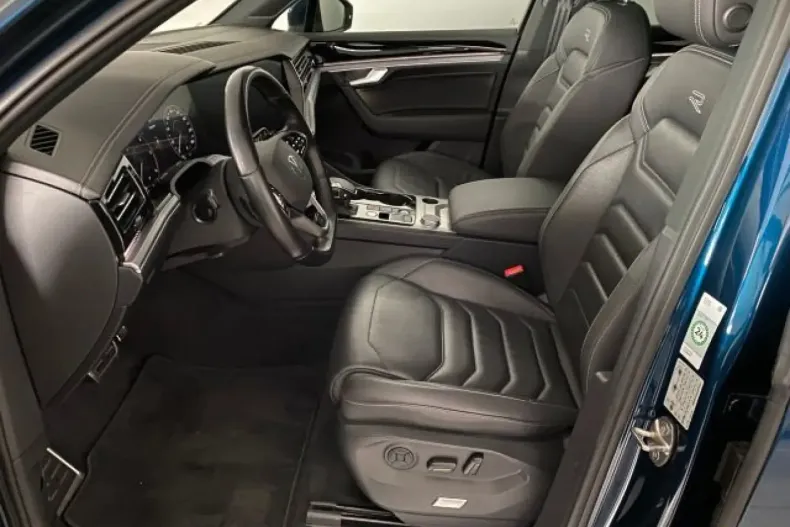 Volkswagen Touareg din 2022 cu 65.530 km - oferta VOL181874 - foto 4