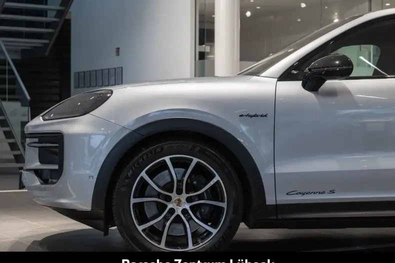 Porsche Cayenne din 2024 cu 42.915 km - oferta POR181875 - foto 11