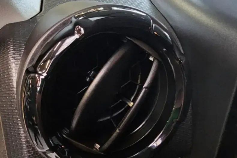 Suzuki Jimny din 2025 cu 6.000 km - oferta SUZ181876 - foto 21