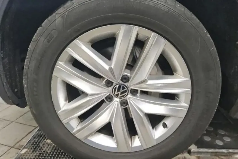 Volkswagen Touareg din 2022 cu 48.450 km - oferta VOL181878 - foto 7