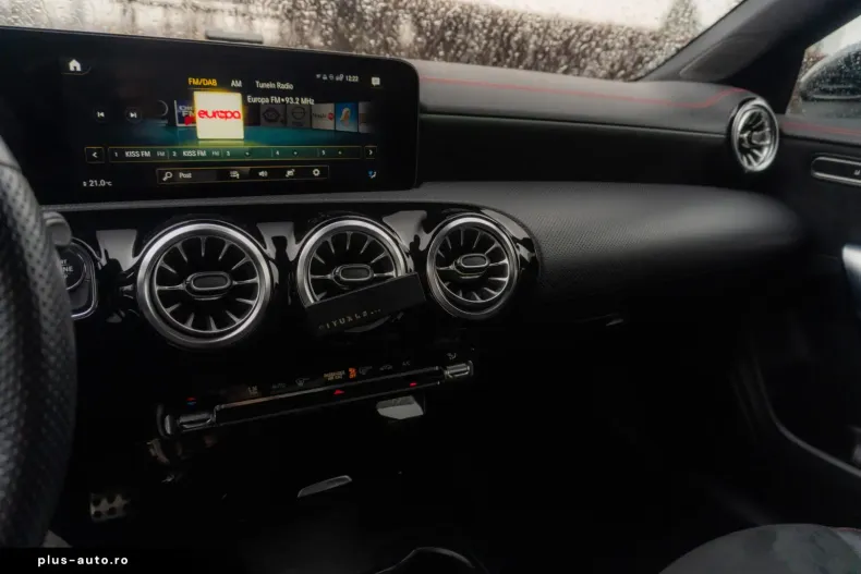 Mercedes-Benz CLA 200 (Clasa CLA) din 2023 cu 46.797 km - oferta MER181883 - foto 19