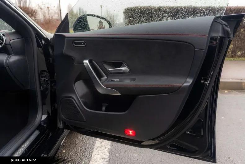 Mercedes-Benz CLA 200 (Clasa CLA) din 2023 cu 46.797 km - oferta MER181883 - foto 29