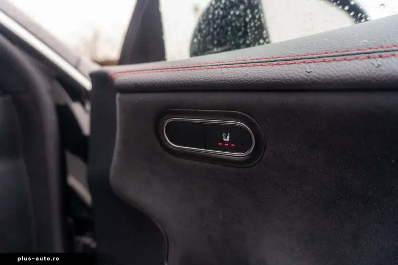 Mercedes-Benz CLA 200 (Clasa CLA) din 2023 cu 46.797 km - oferta MER181883 - foto 30