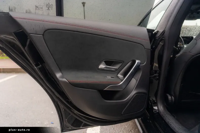 Mercedes-Benz CLA 200 (Clasa CLA) din 2023 cu 46.797 km - oferta MER181883 - foto 32