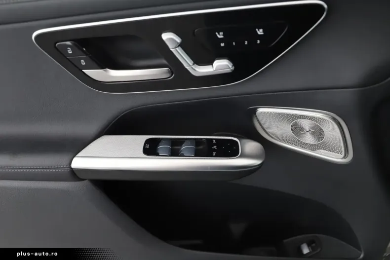 Mercedes-Benz GLC 300 (Clasa GLC) din 2024 cu 43.000 km - oferta MER181885 - foto 6