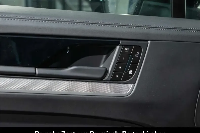 Porsche Cayenne din 2024 cu 19.873 km - oferta POR181886 - foto 26