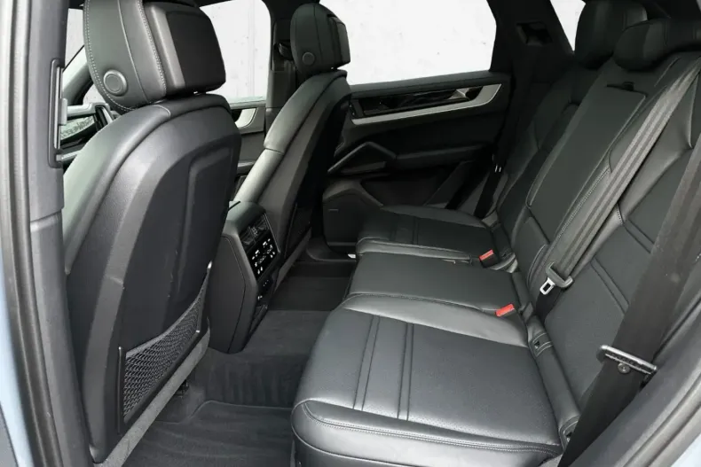 Porsche Cayenne din 2024 cu 37.950 km - oferta POR181898 - foto 8