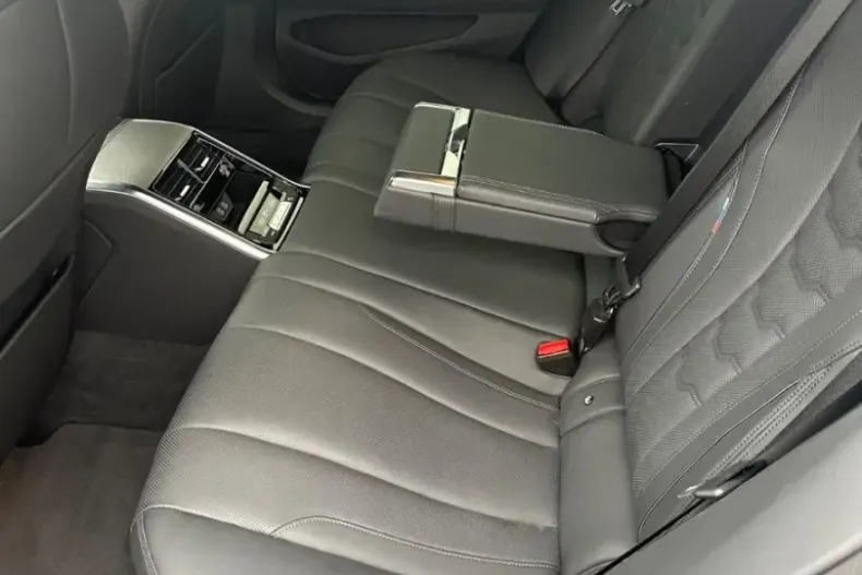 BMW 840 (Seria 8) din 2024 cu 35.150 km - oferta BMW181904 - foto 10