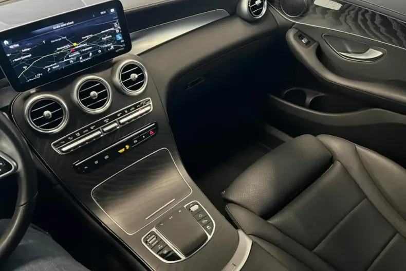 Mercedes-Benz GLC 300 (Clasa GLC) din 2021 cu 74.900 km - oferta MER181906 - foto 22