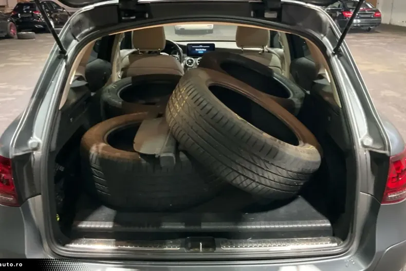 Mercedes-Benz GLC 300 (Clasa GLC) din 2021 cu 57.324 km - oferta MER181913 - foto 14