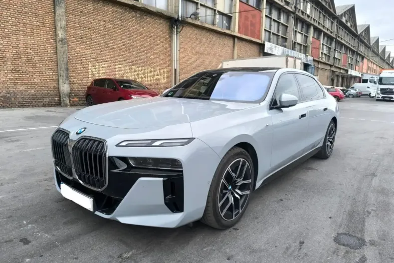 BMW 740 (Seria 7) din 2024 cu 45.332 km - oferta BMW181917 - foto 3