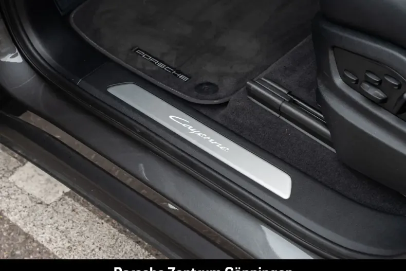 Porsche Cayenne din 2024 cu 23.780 km - oferta POR181920 - foto 14
