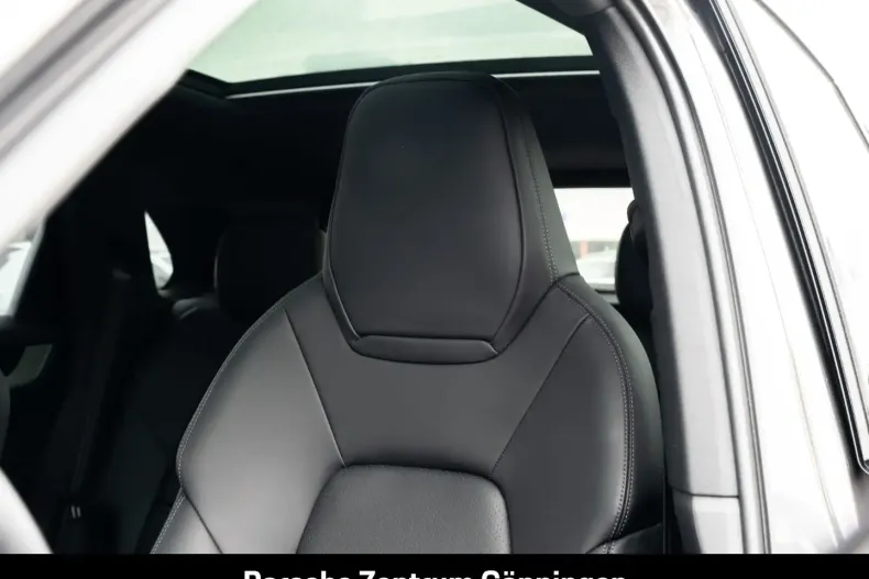 Porsche Cayenne din 2024 cu 23.780 km - oferta POR181920 - foto 18