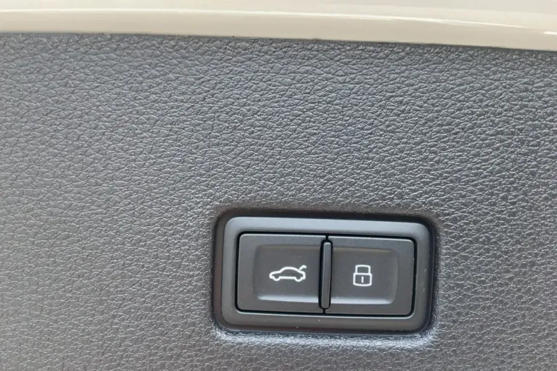 Audi SQ8 din 2024 cu 15.421 km - oferta AUD181929 - foto 14