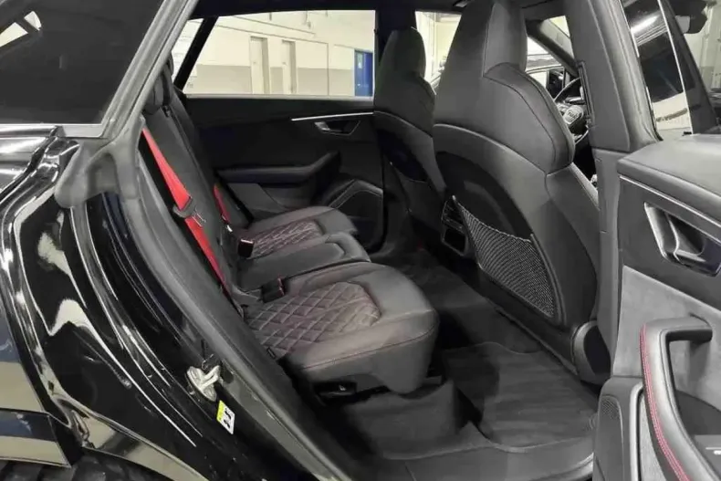 Audi SQ8 din 2023 cu 60.013 km - oferta AUD181930 - foto 9