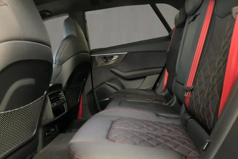 Audi SQ8 din 2023 cu 27.769 km - oferta AUD181931 - foto 8