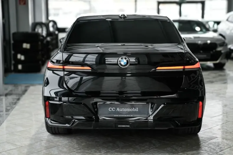 BMW 740 (Seria 7) din 2025 cu 34.929 km - oferta BMW181953 - foto 8