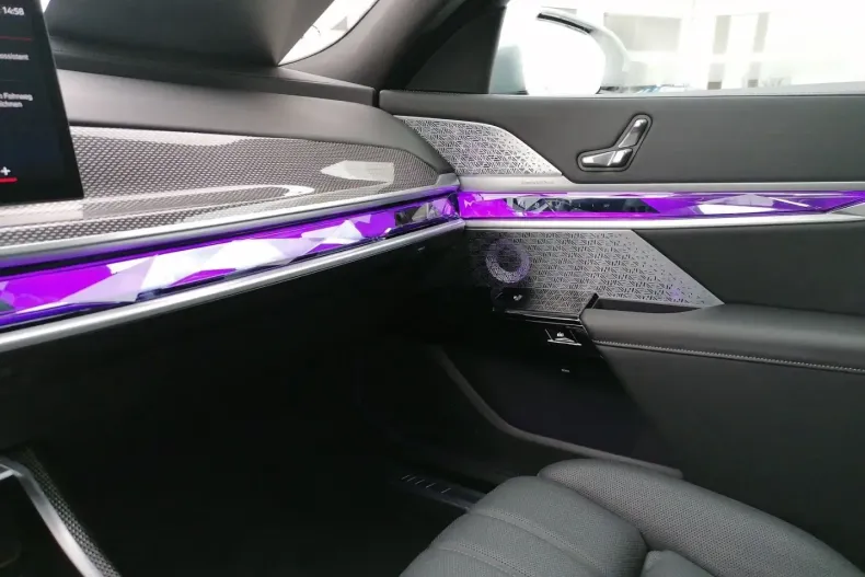 BMW 740 (Seria 7) din 2025 cu 15.000 km - oferta BMW181954 - foto 24