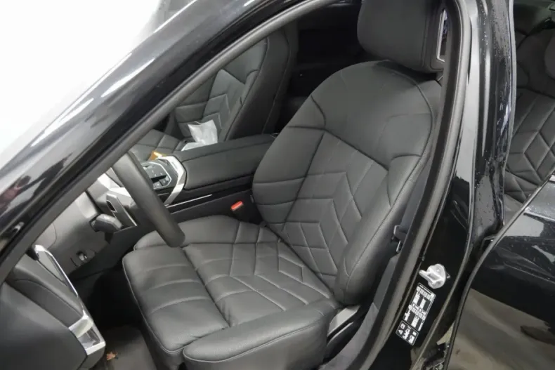 BMW 740 (Seria 7) din 2024 cu 8.206 km - oferta BMW181955 - foto 16