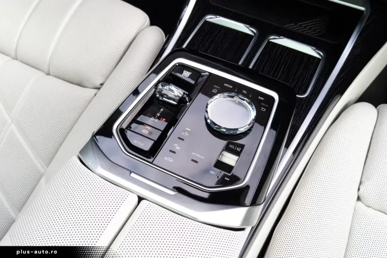 BMW 740 (Seria 7) din 2025 cu 12.500 km - oferta BMW181959 - foto 24