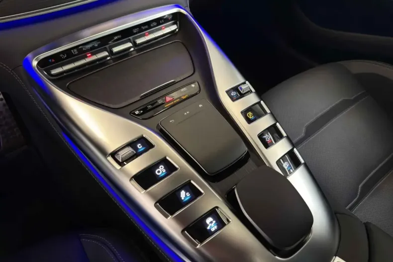 Mercedes-Benz AMG GT (Clasa GT) din 2024 cu 18.531 km - oferta MER181970 - foto 17