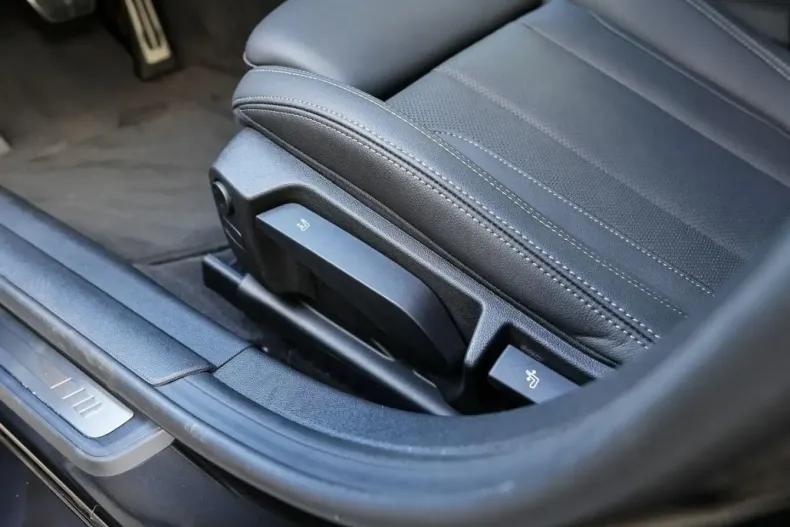 BMW 430 Gran Coupé (Seria 4) din 2025 cu 13.990 km - oferta BMW181972 - foto 6