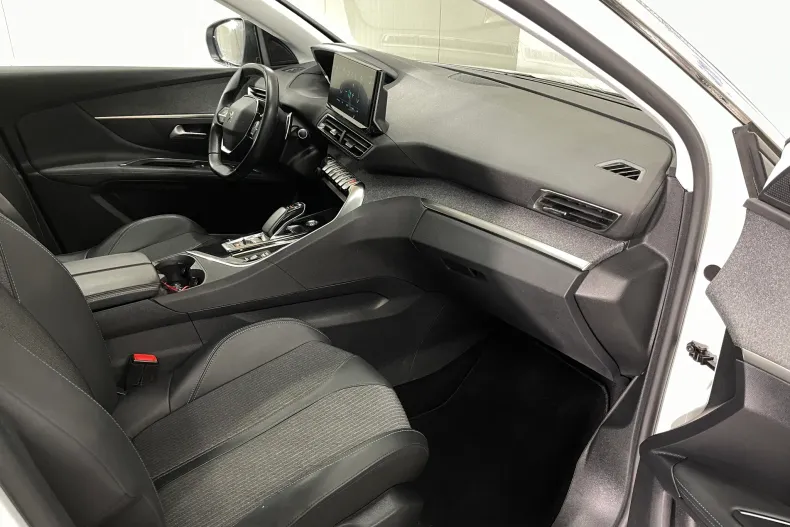 Peugeot 3008 din 2021 cu 41.157 km - oferta PEU181992 - foto 9