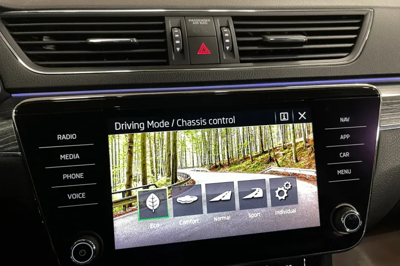 Skoda Superb din 2020 cu 90.193 km - oferta SKO182001 - foto 20