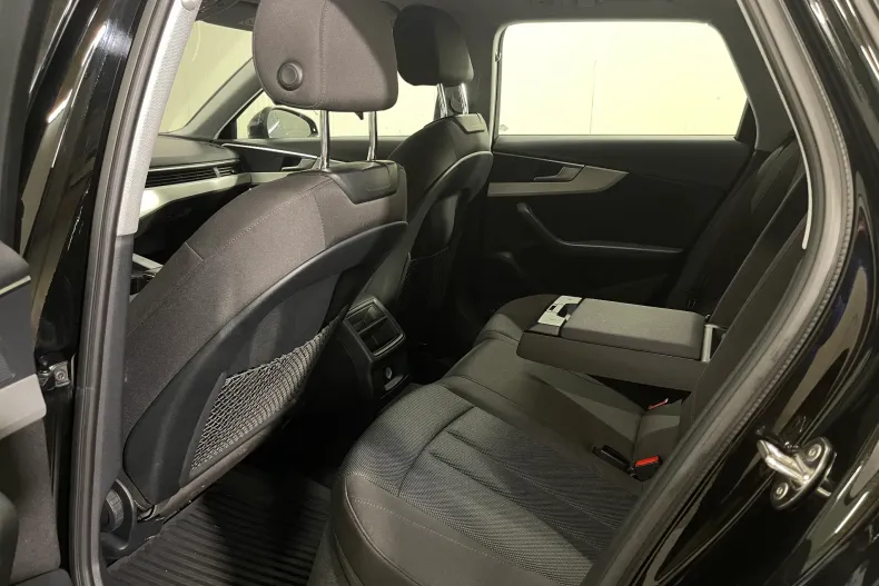 Audi A4 din 2021 cu 112.930 km - oferta AUD182026 - foto 11