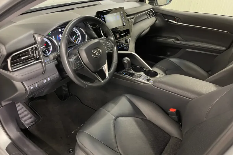 Toyota Camry din 2022 cu 53.993 km - oferta TOY182063 - foto 5