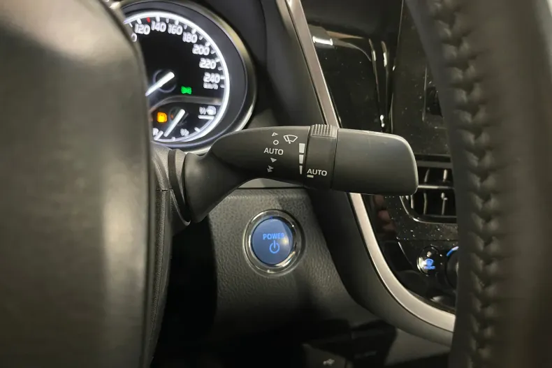 Toyota Camry din 2022 cu 53.993 km - oferta TOY182063 - foto 22