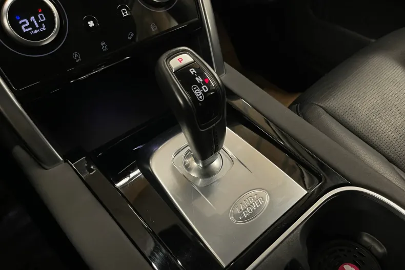 Land Rover Discovery Sport din 2021 cu 79.959 km - oferta LAN182073 - foto 31