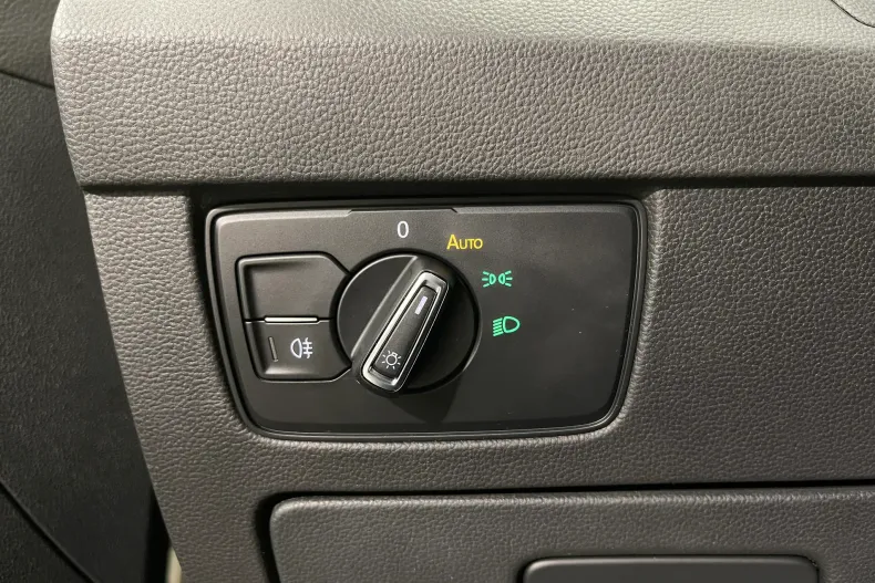 Volkswagen Passat din 2021 cu 73.658 km - oferta VOL182076 - foto 24